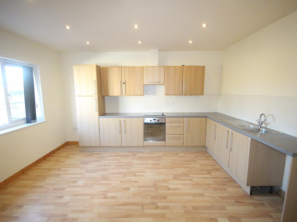 2 bedroom apartment For Sale in Colne - IMG_1361.jpg
